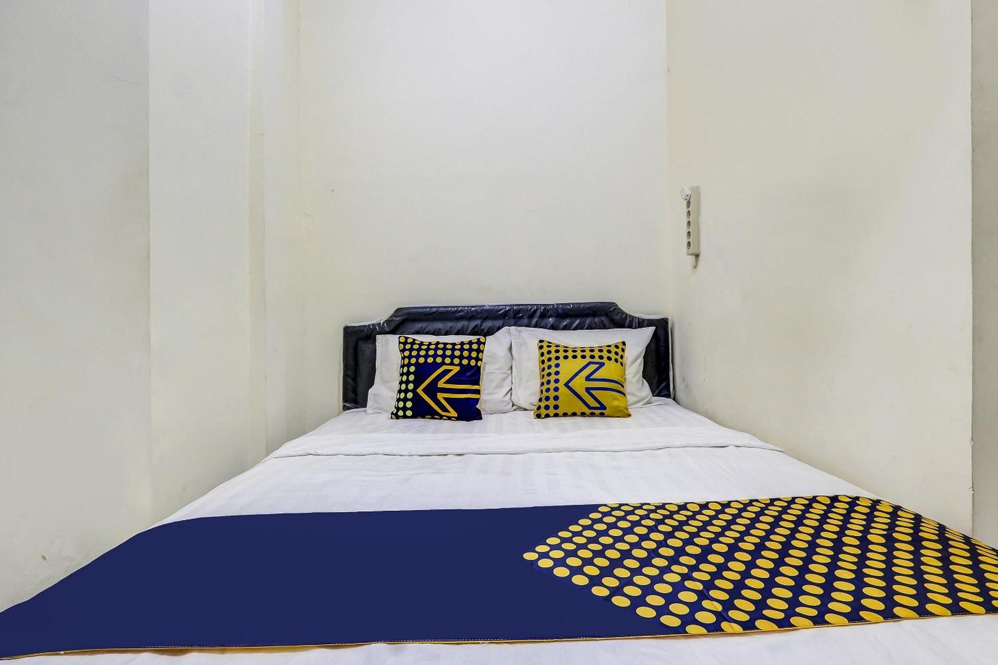 Spot On 90780 Gang Tengah Homestay Syariah Семаранг Экстерьер фото