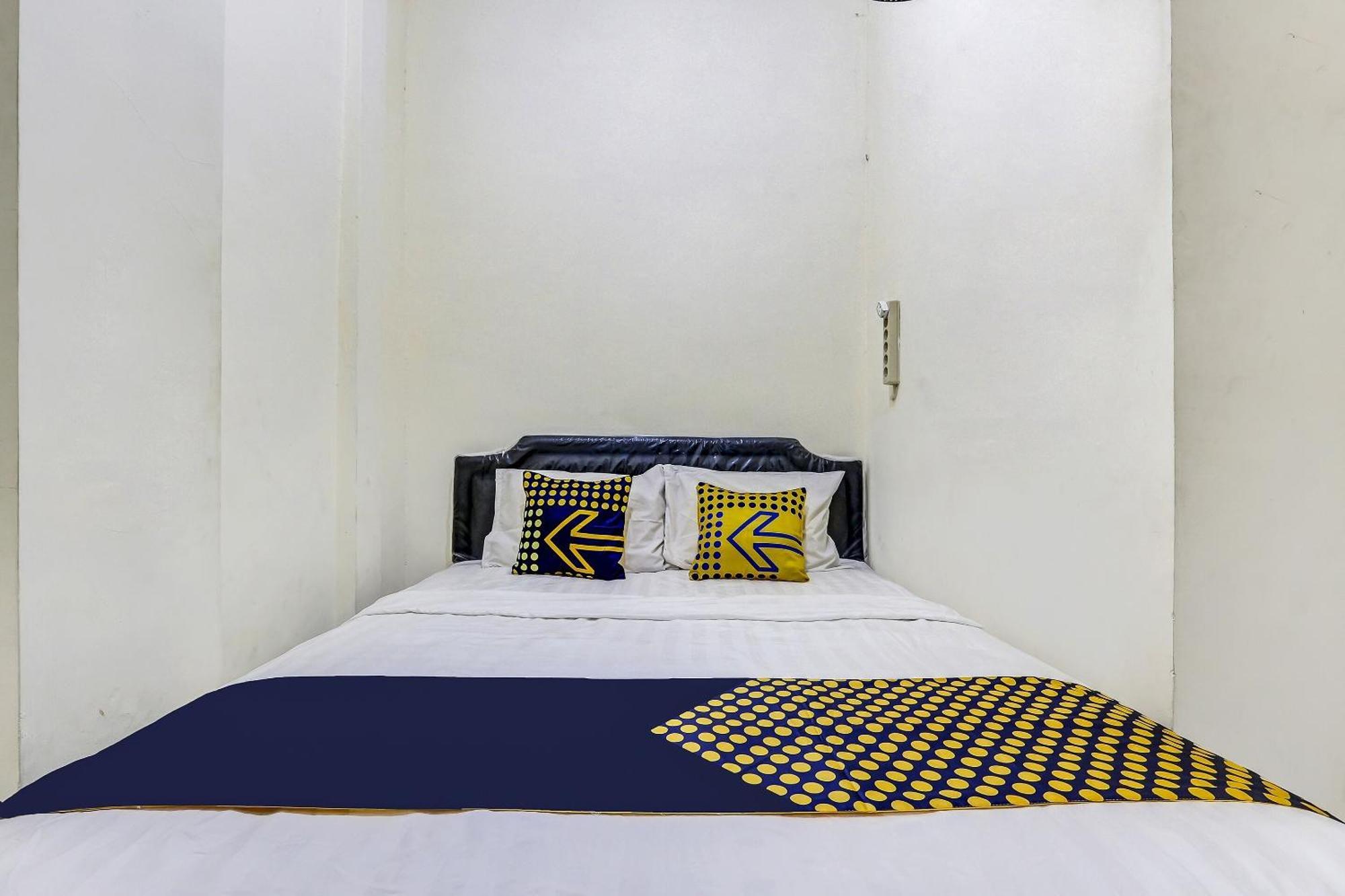 Spot On 90780 Gang Tengah Homestay Syariah Семаранг Экстерьер фото